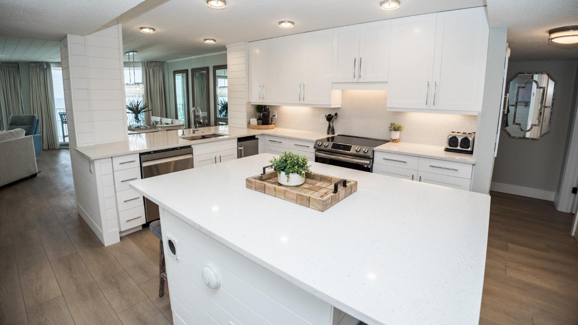 פנמה סיטי ביץ' New Rental - 3Br 3Ba Corner Beachfront - 2024 Remodel - 3 Pools, Tiki Hut, Gym, Tennis מראה חיצוני תמונה