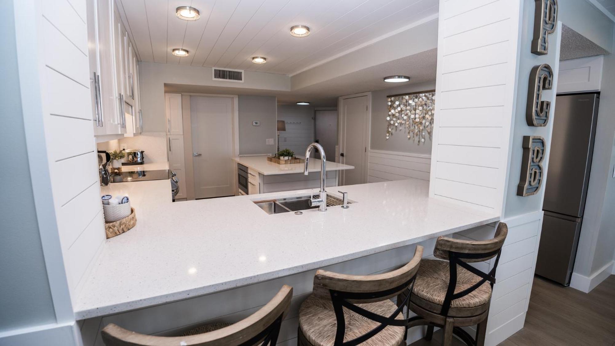 פנמה סיטי ביץ' New Rental - 3Br 3Ba Corner Beachfront - 2024 Remodel - 3 Pools, Tiki Hut, Gym, Tennis מראה חיצוני תמונה